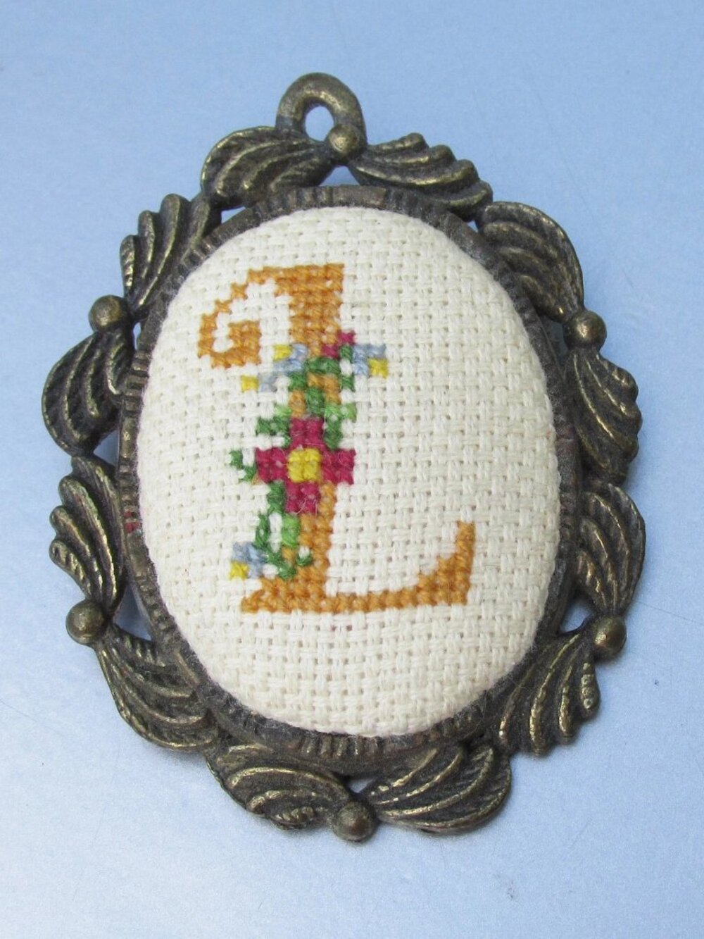 The Creative Circle Handmade Cross Stitch Initial "L" Vintage Pendant Brooch Pin